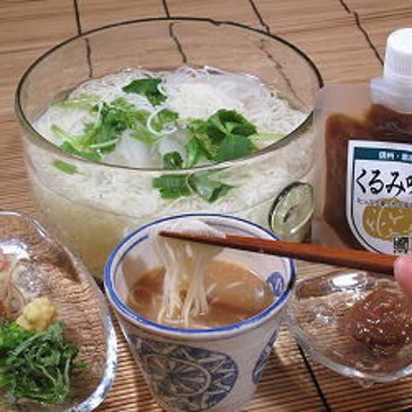 善光寺門前みそ 酢屋亀本店 くるみ味噌 使いやすいチューブタイプ ２パック 焼おにぎりなど ＴＶ放映 発酵食品 郷土料理 無化調 無添加 みそ