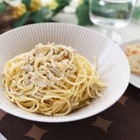 【送料無料】静岡しらすのパスタソース ビネガージンジャー風 静岡産釜揚げしらす 生姜 りんご酢 無添加 茹でたパスタ合えるだけで簡単 濃厚なコクと旨味 【クリックポスト 日時指定 代引き不可】