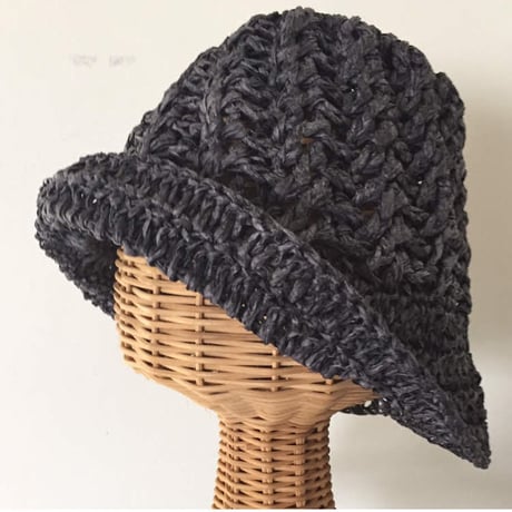 ペーパーヤーンで編むななめ模様の帽子 -編み図データのみ-