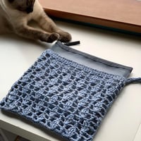 送料込み ラダーテープ1玉で編むリーフ模様のメッシュポーチ -印刷済み編み図のみ