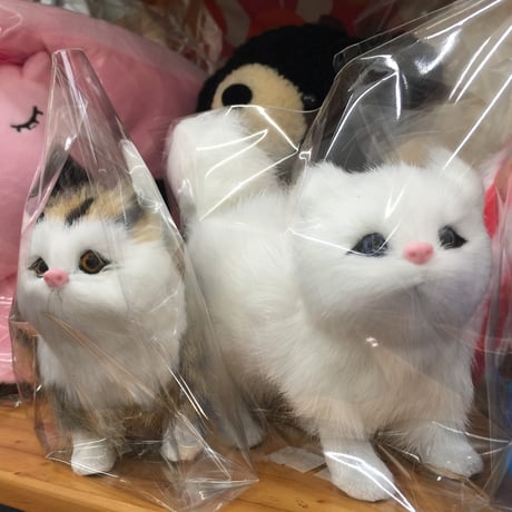 かわいい猫の置物
