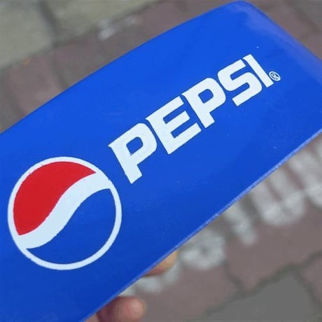 プラスチック灰皿　企業販促グッズ　ノベルティ用灰皿