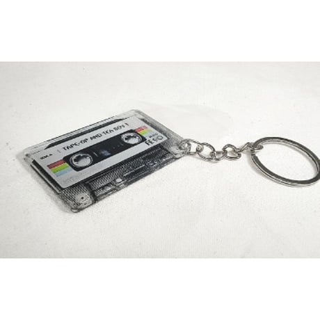 カセットテープ型 レトロポップなキーチェーン！ミニチュア 【 アクリルキーホルダー】