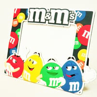 カラフルチョコレートで想い出を彩る【M&M'Sラバーフォトフレーム】