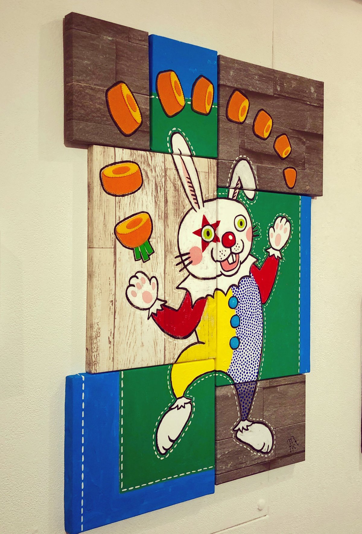 うさぎピエロのジャグリング | Color Factory