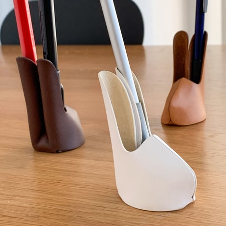 うさぎのペンたて   Rabbit Penholder