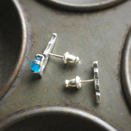 グラフィティーピアス　ネオンアパタイト
