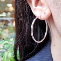K18ホワイトゴールド　フープピアス