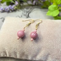 ナチュラルピンクストーンピアス