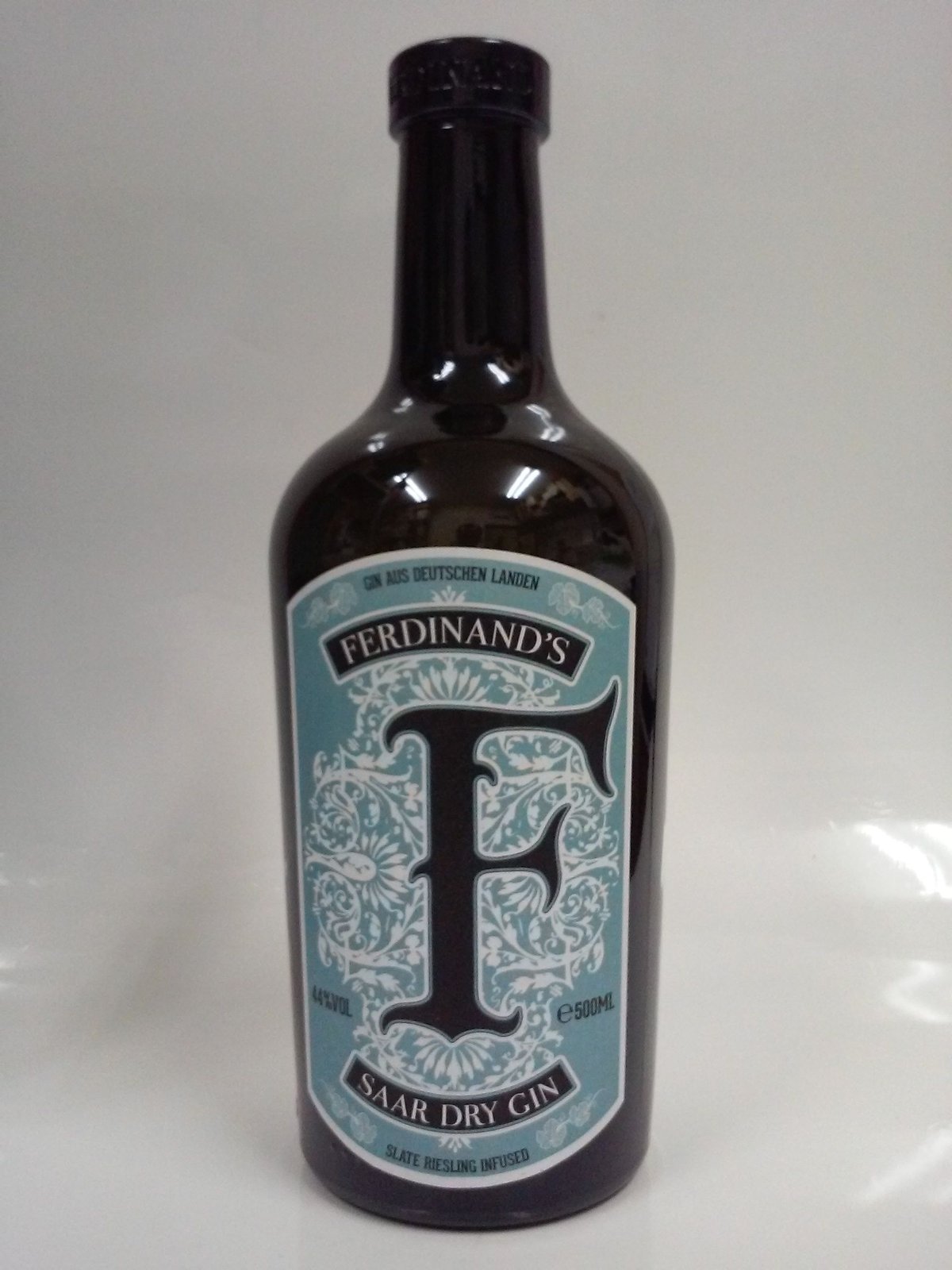 フェルディナンズ ザール ジン 44％ 500ml FERDINAND'S SAAR DR