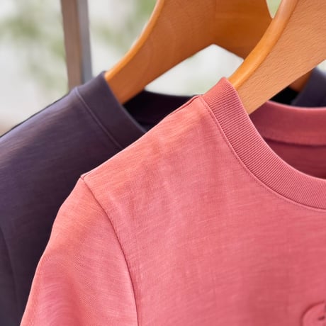 トーンオントーン ロゴ刺繍 Tシャツ
