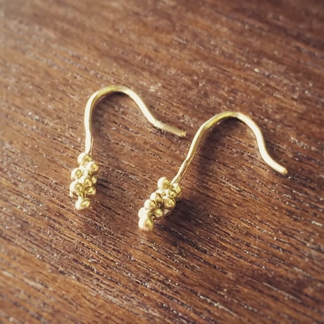 10金ボタニカルピアス