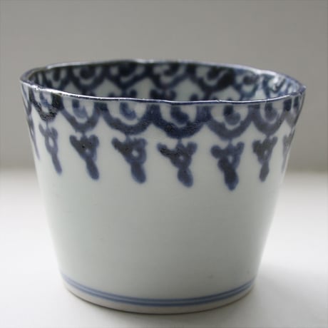 161-b  古伊万里 KOIMARI 染付 輪宝文 蕎麦猪口
