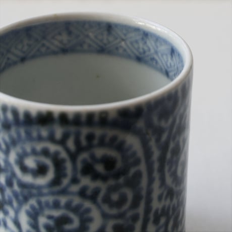 C-09 古伊万里 KOIMARI 染付 蛸唐草文 覗き猪口