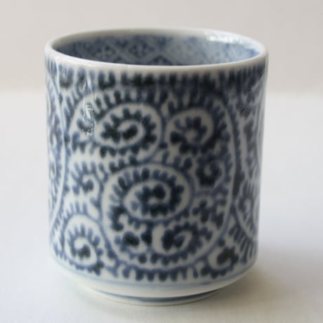 C-09 古伊万里 KOIMARI 染付 蛸唐草文 覗き猪口