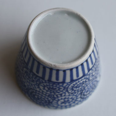 129 古伊万里 KOIMARI 染付 蛸唐草 蕎麦猪口 | imarimaru