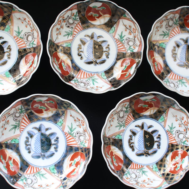 古伊万里　金襴手　花鳥紋に丁子の図　馬上盃　猪口　食前酒D060AS- CBm Amazon.co.jp: 林九郎窯 古伊万里 様式 絵変わり 酒杯5客揃