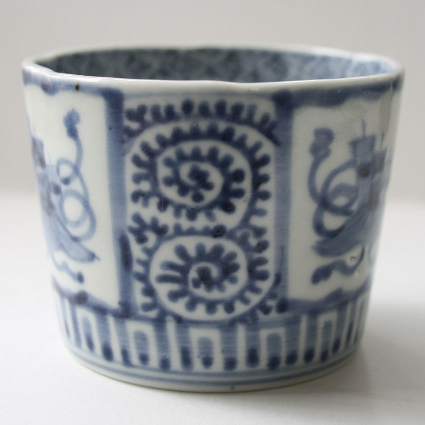 184 古伊万里 KOIMARI 染付 蛸唐草・宝文 蕎麦猪口 | imarimaru