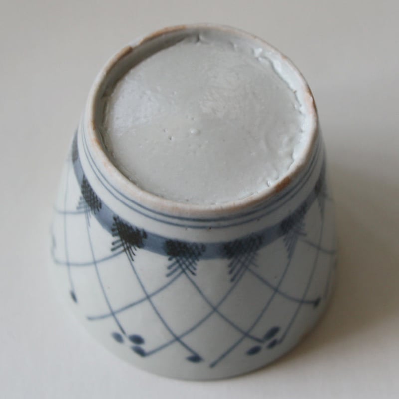 172 古伊万里 KOIMARI 染付 露草文 蕎麦猪口 | imarimaru 172 古伊万里 KOIMARI 染付 露草文 蕎麦猪口 | imarimaru