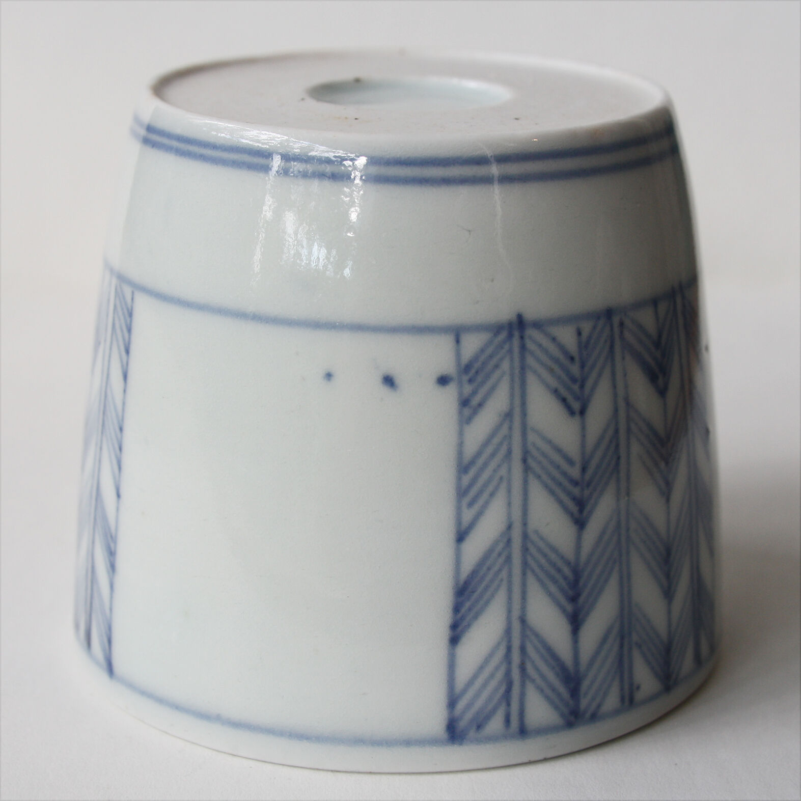 S-19 古伊万里 KOIMARI 矢羽根文 蕎麦猪口 | imarimaru