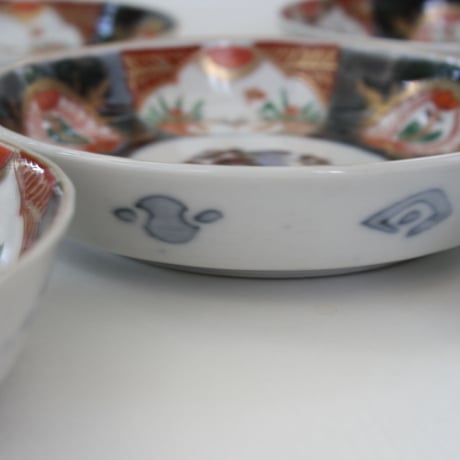 P-207  古伊万里 KOIMARI 色絵柘榴文皿