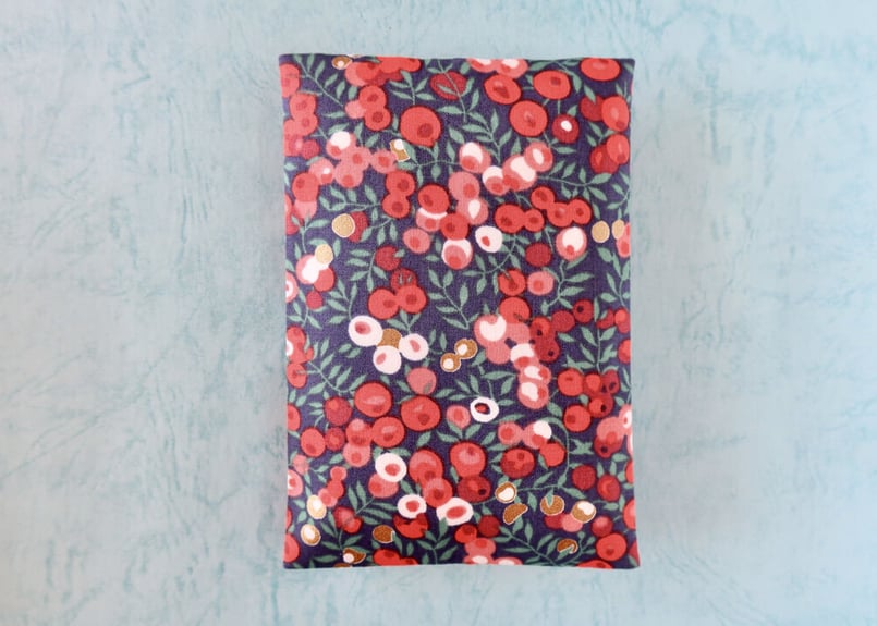 リバティ　ウィルトシャー　ティッシュケース☆ リバティティッシュケース ・ウィルトシャースパークル・レッド