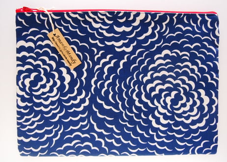 リバティトラベルポーチ（母子手帳ポーチ） ・パフ・ネイビー（お客様レビューあり）