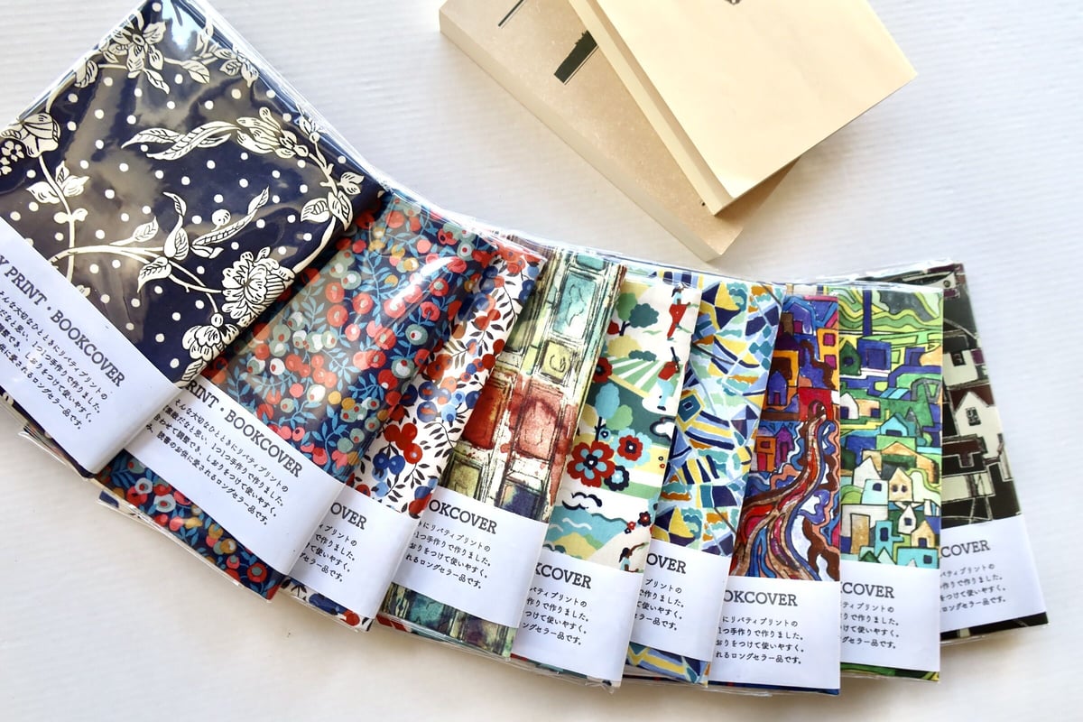 ブックカバーハンドメイド リバティ 楽天市場】【完成品】ハンドメイド 布小物 ブックカバー