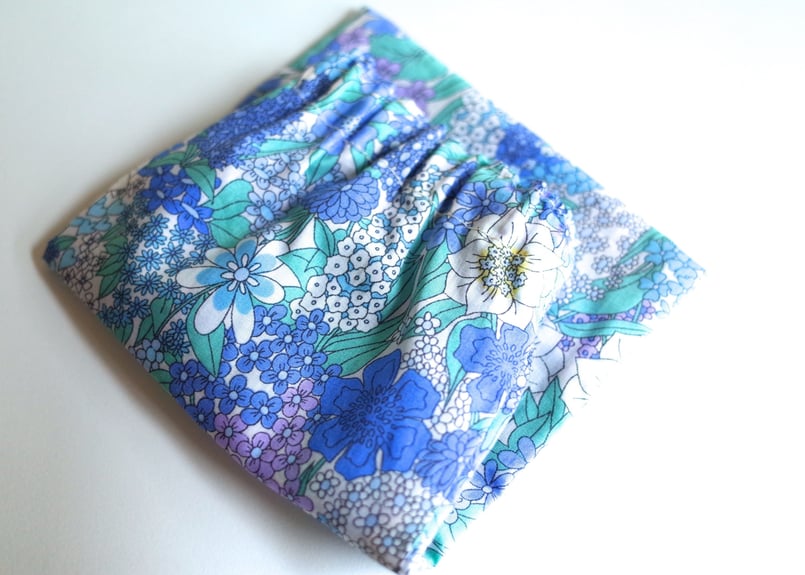 ペットボトルカバー 青い薔薇 本革持ち手 ハンドメイド ペットボトル