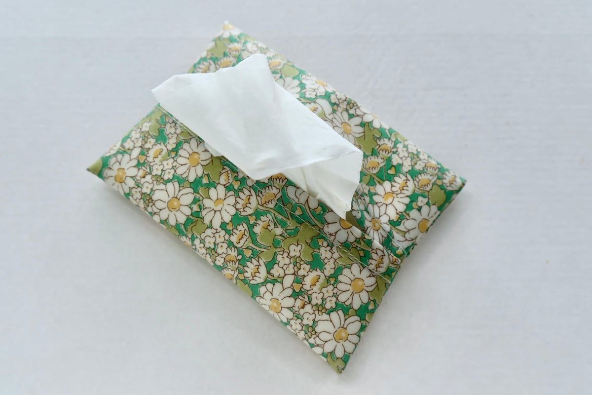 ティッシュケース ・カーズ・イエローグリーン（ネオンリバティ