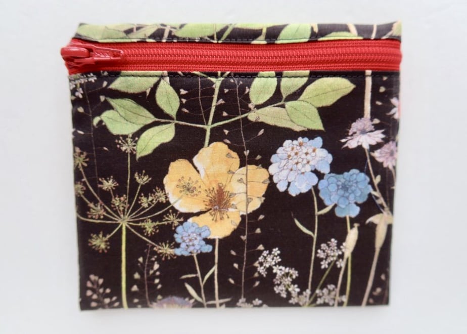 5df9e4ef7f16477376b87ce2
