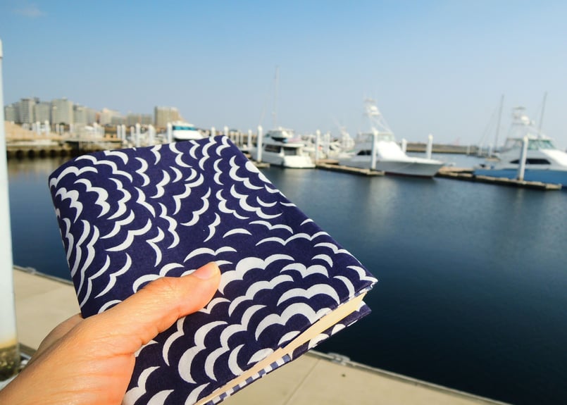 リバティ文庫サイズブックカバー・ミュージカルマーチ・レッド