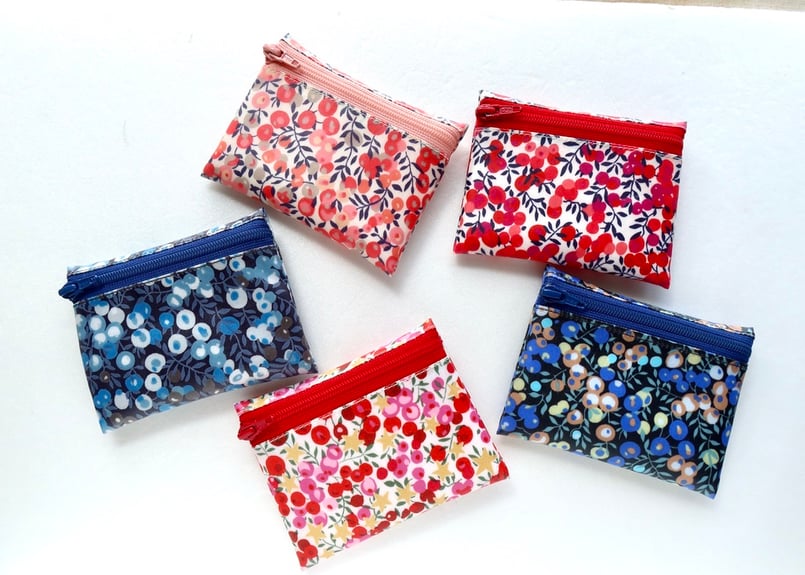 リバティ ネビュリー ポーチ コスメポーチ ラミネート