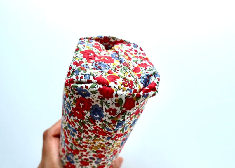 ペットボトルカバー・ジョアンナルイーズ、レッド（リバティプリント