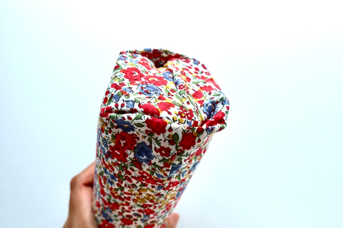 ペットボトルカバー・ジョアンナルイーズ、レッド（リバティプリント