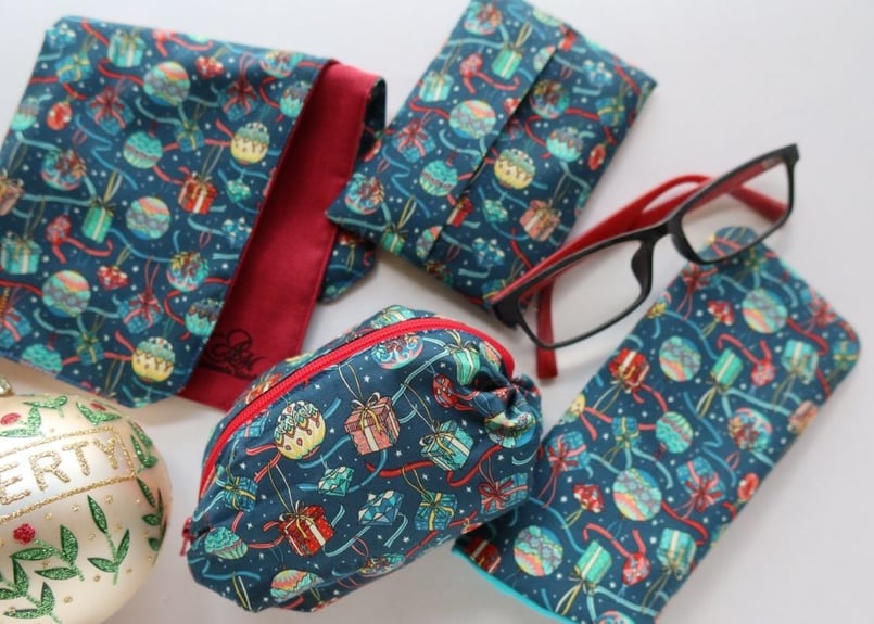 リバティティッシュケース ・クリスマスギフト（英国リバティ