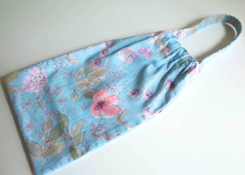 ペットボトルカバー　リバティジョアンナ/いちごラテ　ハンドメイド lbty01-3631250j23b_1.jpg