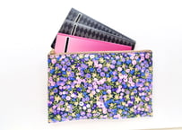 リバティ通帳ポーチ ・ウィルトシャースターズ・ブルーパープル