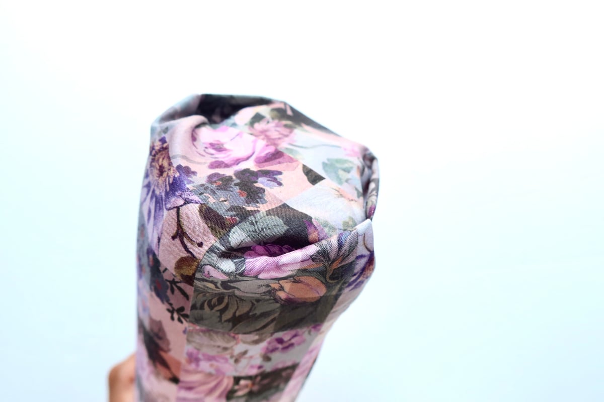 ペットボトルカバー　リバティアーカイブギンガム/ブラック　ハンドメイド ペットボトルカバー・アーカイブギンガム、パープル（リバティ