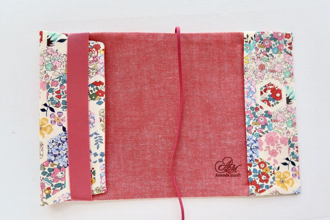 【ハンドメイド】ブックカバー　リバティ　文庫本 楽天市場】[受注後制作] リバティ ブックカバー 文庫本 ブック