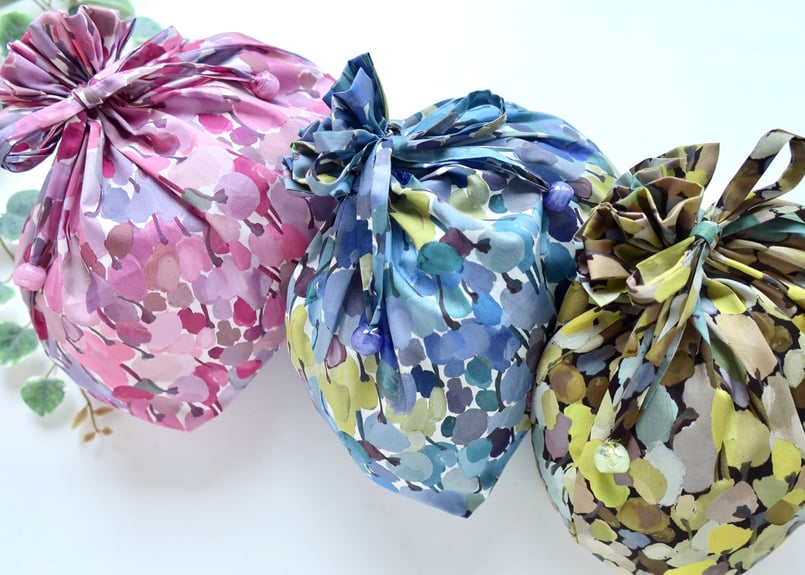 【ハンドメイド❤️】まんまる巾着　リバティ　【シンクオブミー】　カラフル　巾着 ハンドメイド❤️】まんまる巾着リバティ【シンクオブミー】カラフル巾着