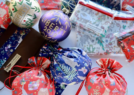 リバティキャンディ巾着・リバティクリスマス・ネイビー（お客様レビューあり）