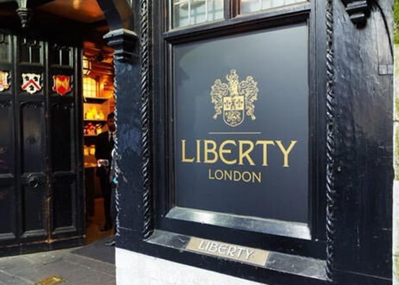 エマブリッジウォーター・クリスマスプレート（ロンドンリバティ百貨店