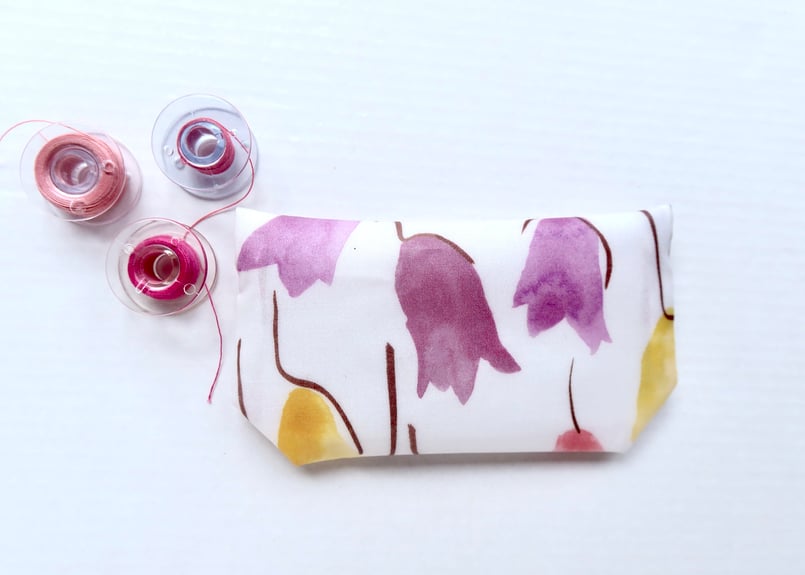 ラミネートポーチ（ミニ）・チューリップシャドー・ピンク (リバティ