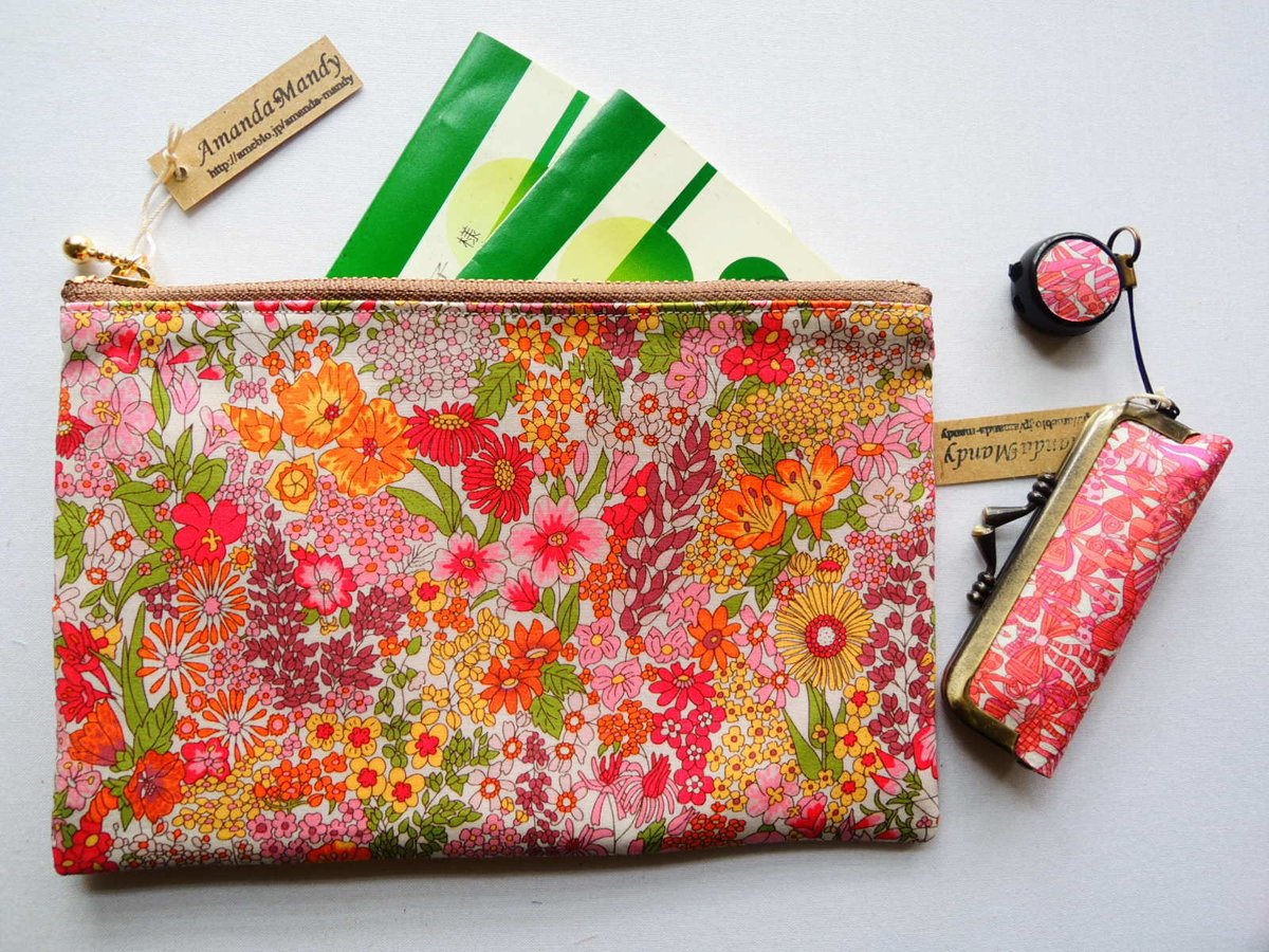 通帳ポーチ ・アーカイブパッチワーク•ピンク（リバティプリント