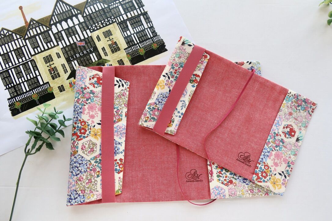 リバティ文庫サイズブックカバー・パッチワークストーリーズ | Amanda