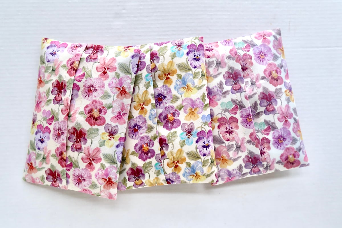 リバティ ラミネート リール式キーケース シンクオブミー・カラフル リバティ ラミネート リール式キーケース シンクオブミー