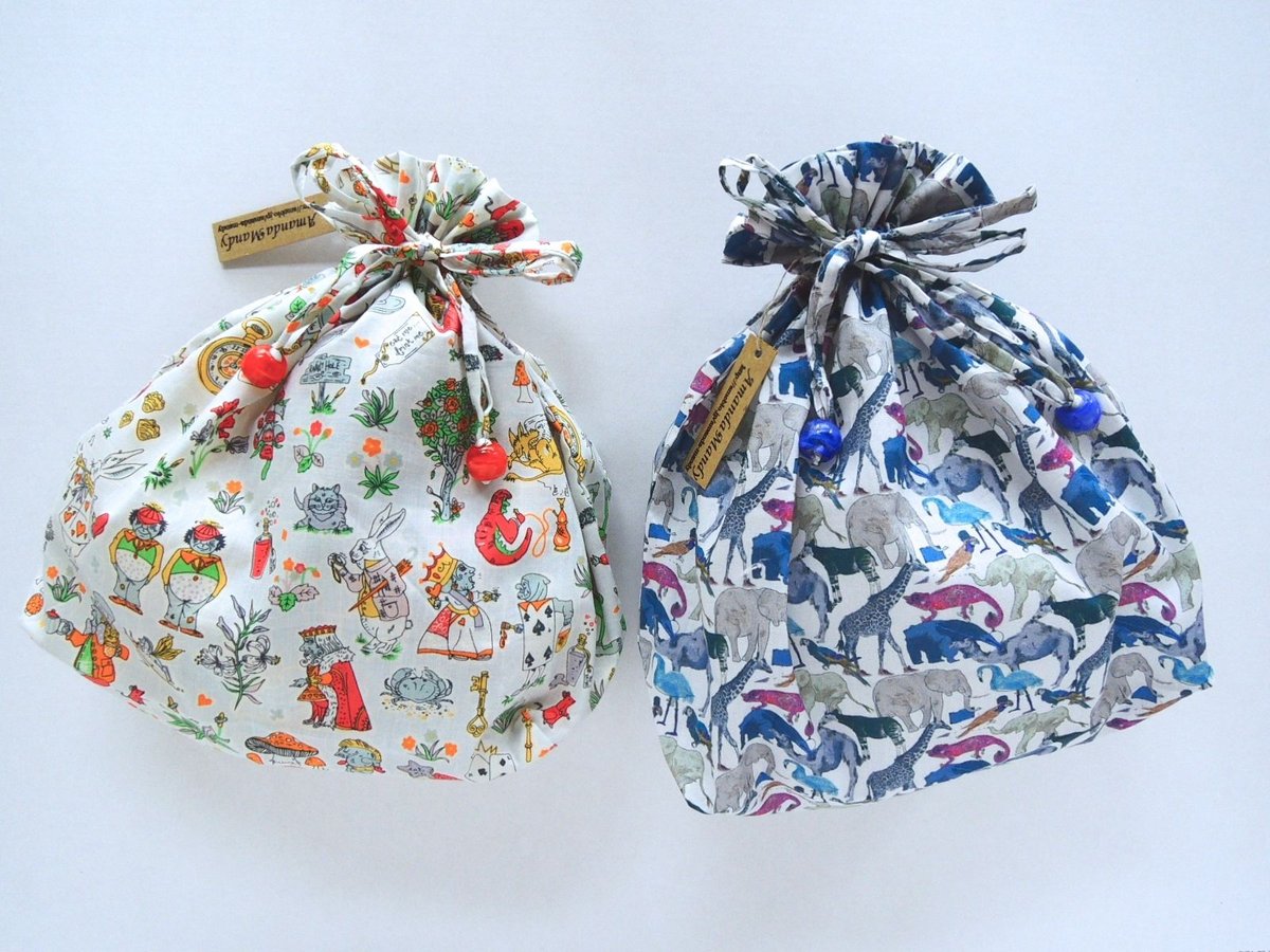 リバティトラベル巾着 キューフォーザズー ブルー | Amanda Mandy