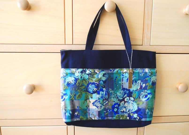 リバティ リバーシブルトートバッグ・マジカルブーケ（マドラス