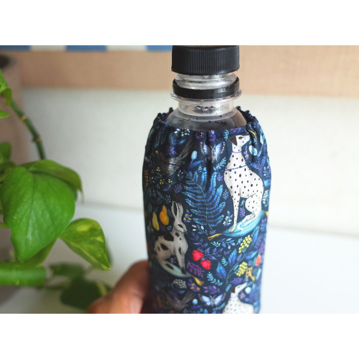 リバティペットボトルカバー（持ち手なし）キャサリンロウ・ネイビー